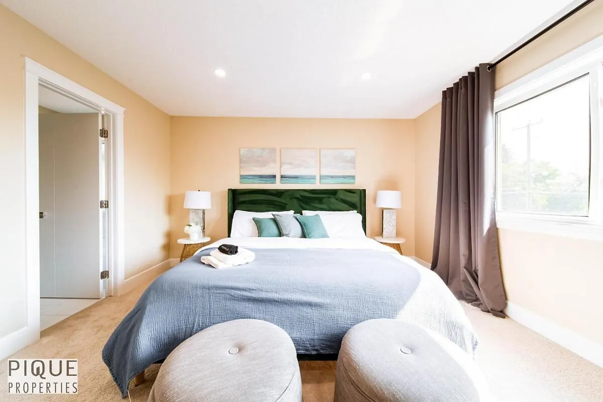 Sol Escape Home - King Bed - Hot Tub - Bbq - Sleeps 12 Edmonton Apartamento