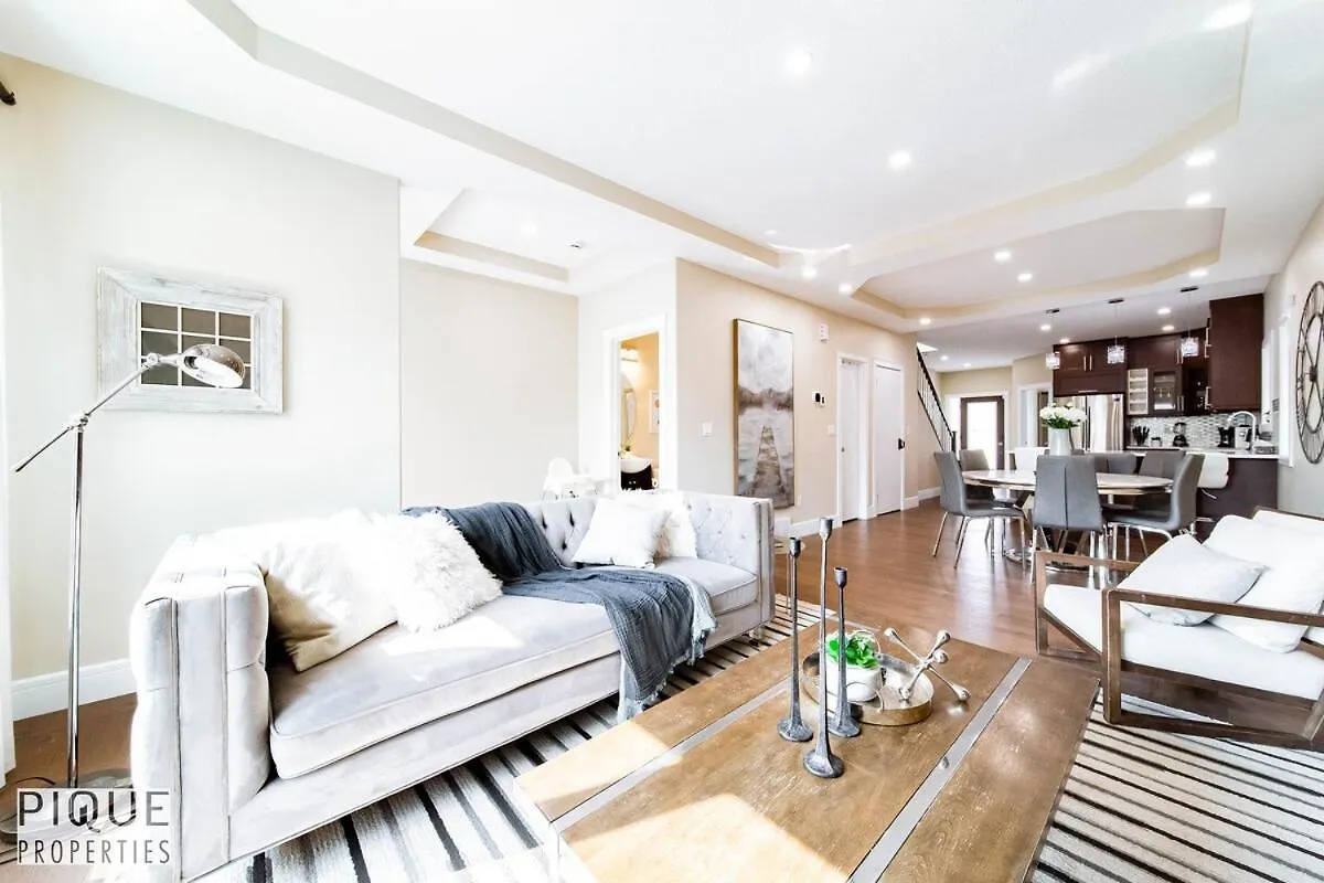 Apartamento Sol Escape Home - King Bed - Hot Tub - Bbq - Sleeps 12 Edmonton